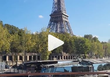 Mariage dans une peniche sur la Seine à Paris
