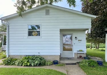 short term house rentals in Knoxville Illinois