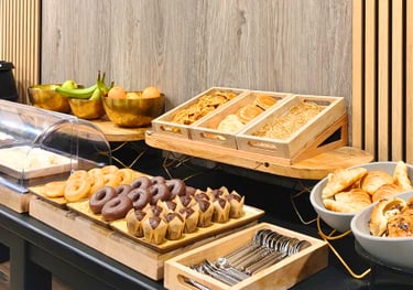 Desayuno continental Hotel Catanies