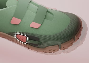 Grüner mitwachsender Kinderschuh von Sizeless in drei Schritten – fixieren mit Klettverschluss