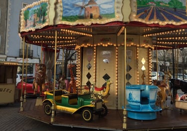 choisissez votre monture sur le carrousel 1900