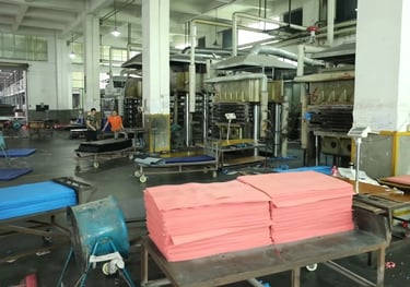Foaming process to form foam structure for fitness accessories production
