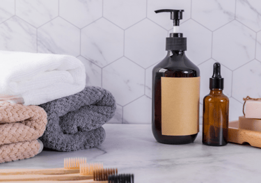 Gestion des stocks et du réassort Nous nous assurons que les essentiels (linge, produits d’accueil