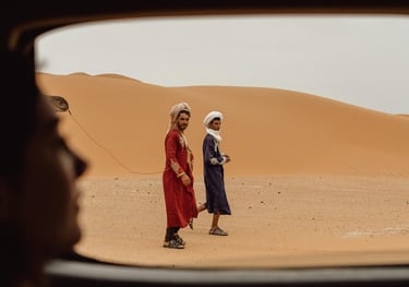 Tour desde Marrakech al desierto del Sáhara con camellos al atardecer