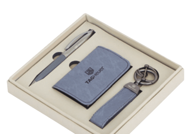 Set of pen, cardholder & keychain 