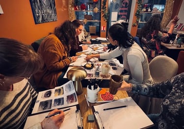 Céline Didier artiste peintre animation atelier créatif en groupe expérience artistique