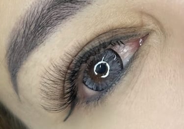 Angels Inliner deepliner van PMU & LASH by Saranya.