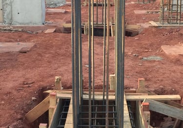 Locação de arranques no canteiro de obras 