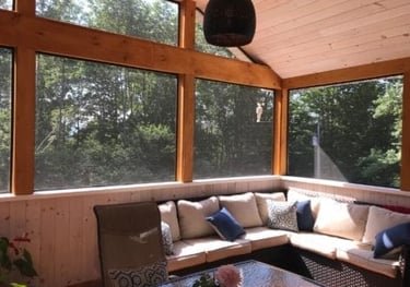 A beautful screen porch with Mini Track system. 