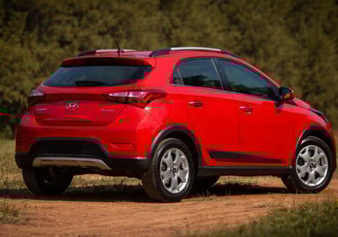 HB20X automático usado 2015 traseira vermelha mostrando design e custo-benefício