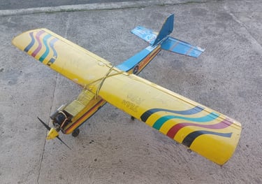 avião Kadett