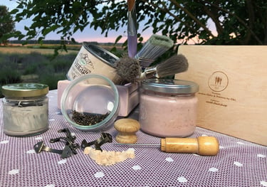 Kūrybinės dirbtuvėlės. Medžio dekoravimas Shabby Chic stiliumi