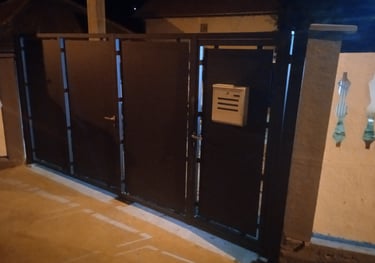 `Dvokrilna kapija po meri Kragujevac – moderni dizajn i dugotrajnost` `Metalna dvokrilna kapija Kragujevac – izrada montaza