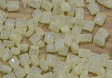 yellow polycarbonate plastic pellets