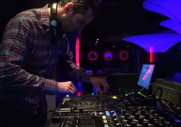 dj