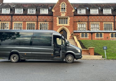 Minibus in Oxford  