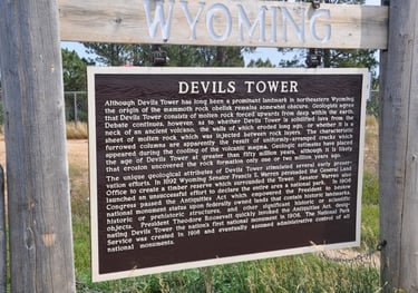 devils tower sign