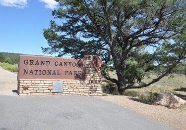 a sign that says grand canyon national park