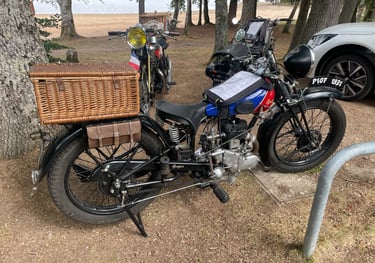 Classic motorcycles, Lac De Settons, France