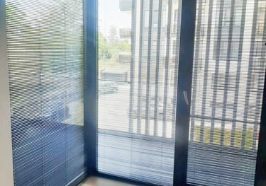 jaluzele orizontale cu montaj