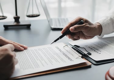 Asesoría legal en cambios de contrato laboral y derechos de empleados en Colombia