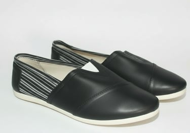 Slip On Leather Shoes x Batik Lurik from Yogyakarta