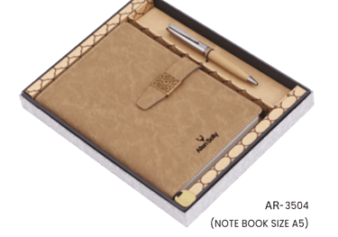 Set of pen & notebook