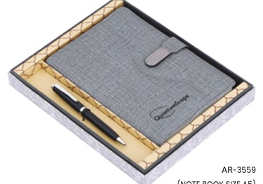 Set of pen & notebook