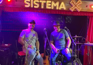 Dupla sertaneja curitiba Felipe zhor e rodrigo 