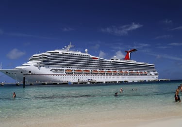 Crucero por el caribe al amanecer