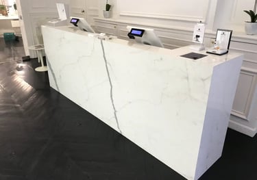 Comptoir d'accueil Calacatta Statuario