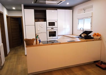 cocina americana amueblada en casa de Sabadell