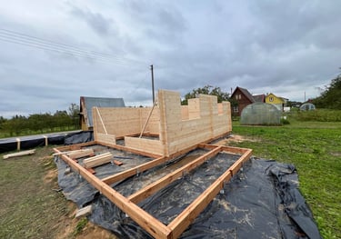 Paruoštas sraigtinių polių pamatas