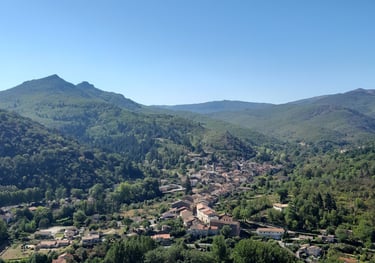 Vue panoramique de Saint-Gervais-sur-Mare dans le Haut-Languedoc, Hérault