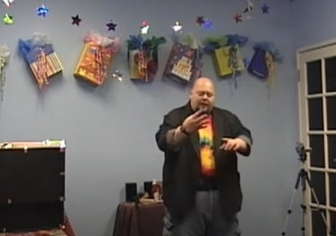 Doodad the Funny Las Vegas Kids Magician Performs at a Birthday Party