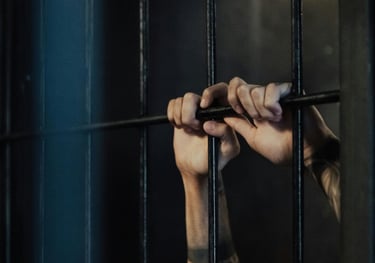 Presos que contribuíam para o INSS podem ter direito 
