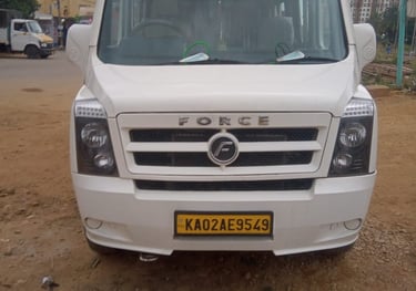 Tempo traveller for Holiday Package