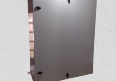 quadro de comando com teto, painel em fibra de vidro, quadro elétrico em fibra de vidro