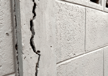 Wall crack need structural repair