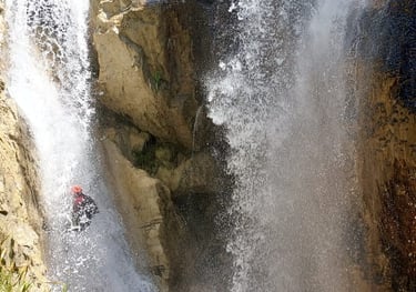 Canyon de la Blache, canyon autour du lac de Serre Poncon, proche d'Embrun, de Savines, de Chorges