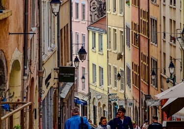 Vue de la montée de la Grande côte, sur les pentes de la Croix-Rousse à Lyon.