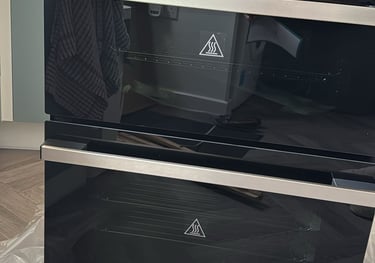 front side of the electric cooker