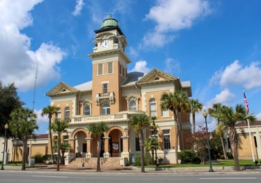 Professional pressure washing service near the Suwannee County Courthouse in Live Oak FL