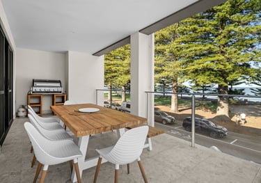 Luxurious 4 bedroom beachfront apartment in Victor Harbor