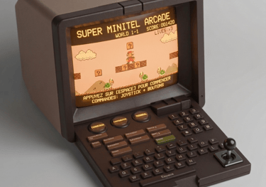Ancien minitel tranformé en petite borne d'arcade
