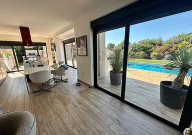 Nettoyages de vitres et baies vitrées à Cassis