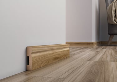 piso laminado com detalhe de rodapé
