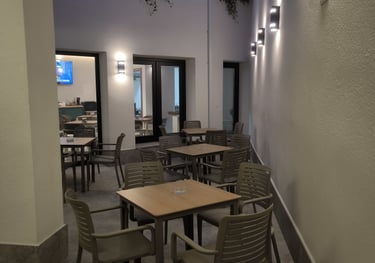 Disfruta de nuestra terraza para tomar un café, infusión y pasar un rato tranquilo y agradable.