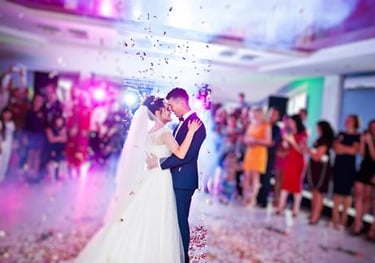DJ PS play first Dance and the bride and groom are Dancing with the best Love Song