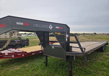 Diamond T tandem dual gooseneck trailer